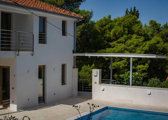 Marumare * Milna (Brac)