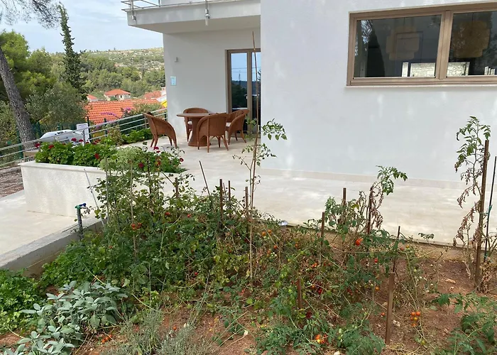 Marumare * Milna (Brac)