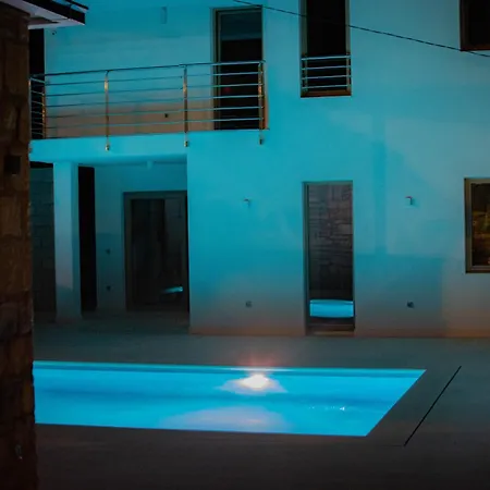 Marumare Villa *